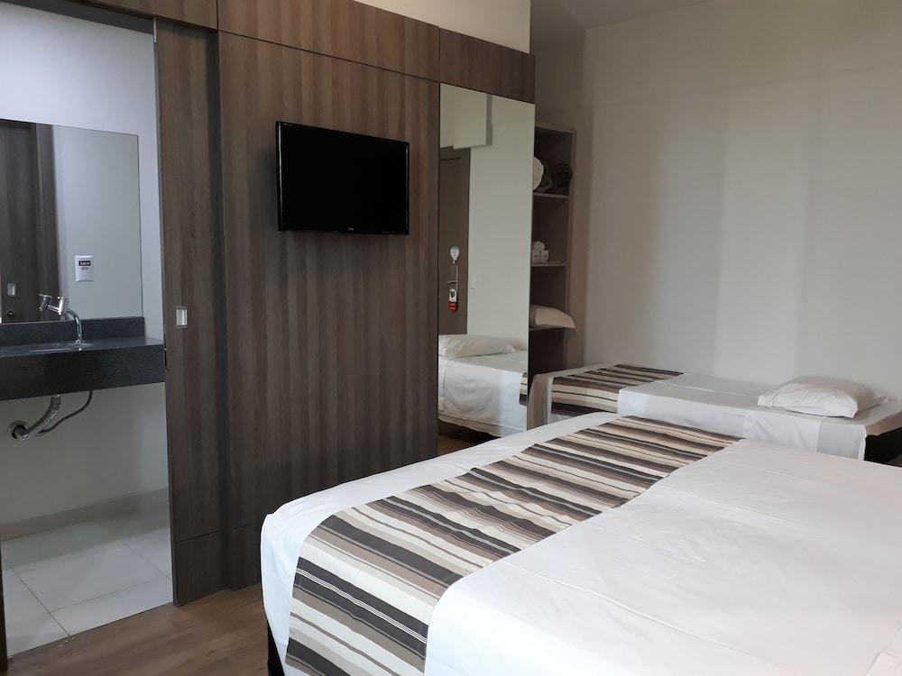 Hotel Valerim Itajai / Navegantes Zewnętrze zdjęcie