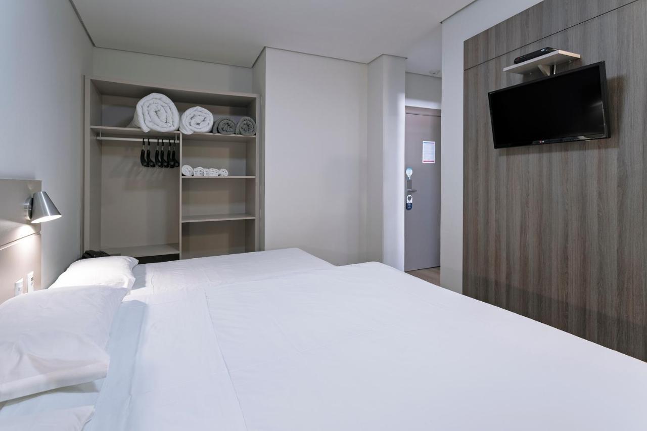 Hotel Valerim Itajai / Navegantes Zewnętrze zdjęcie