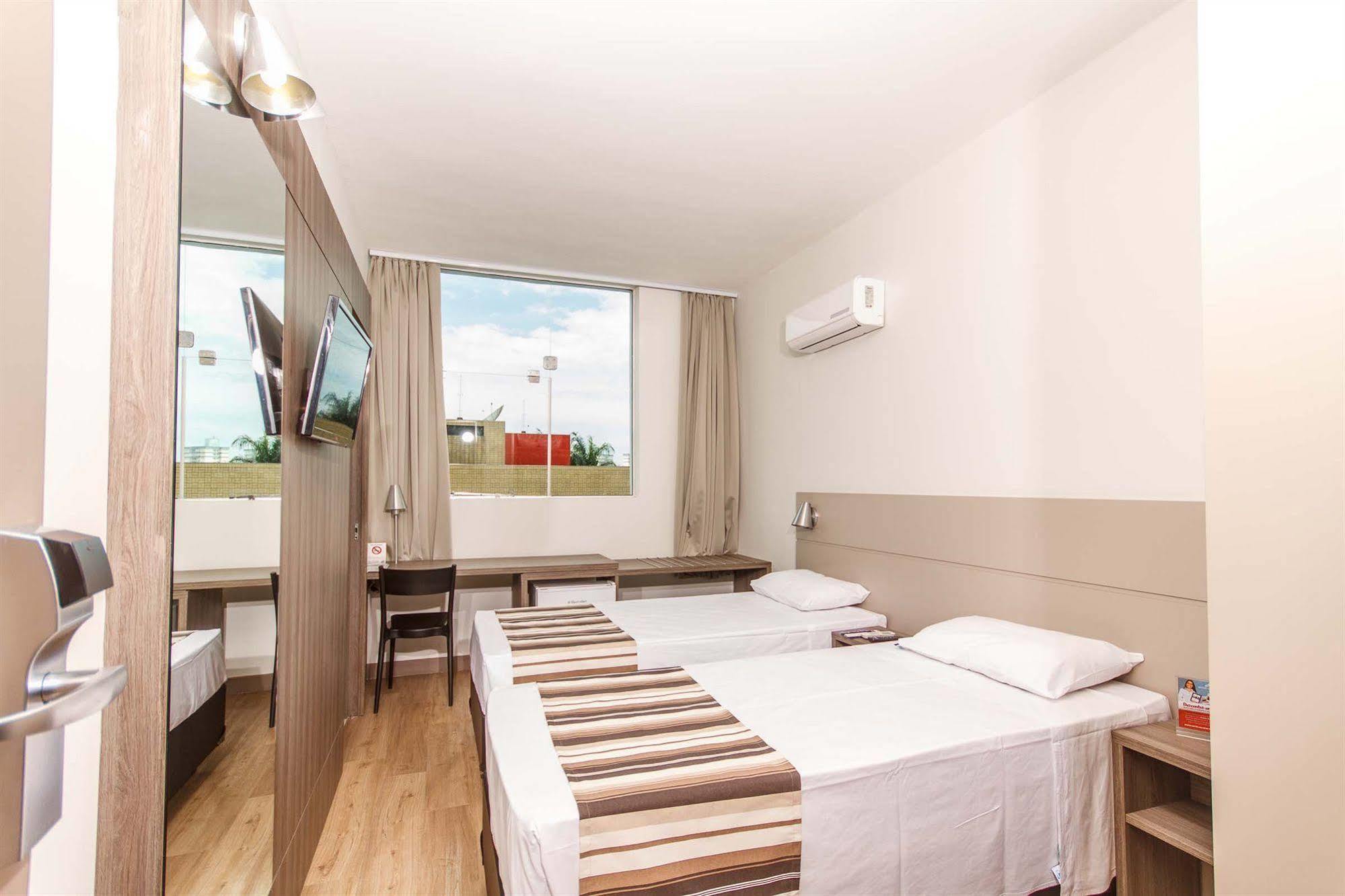 Hotel Valerim Itajai / Navegantes Zewnętrze zdjęcie