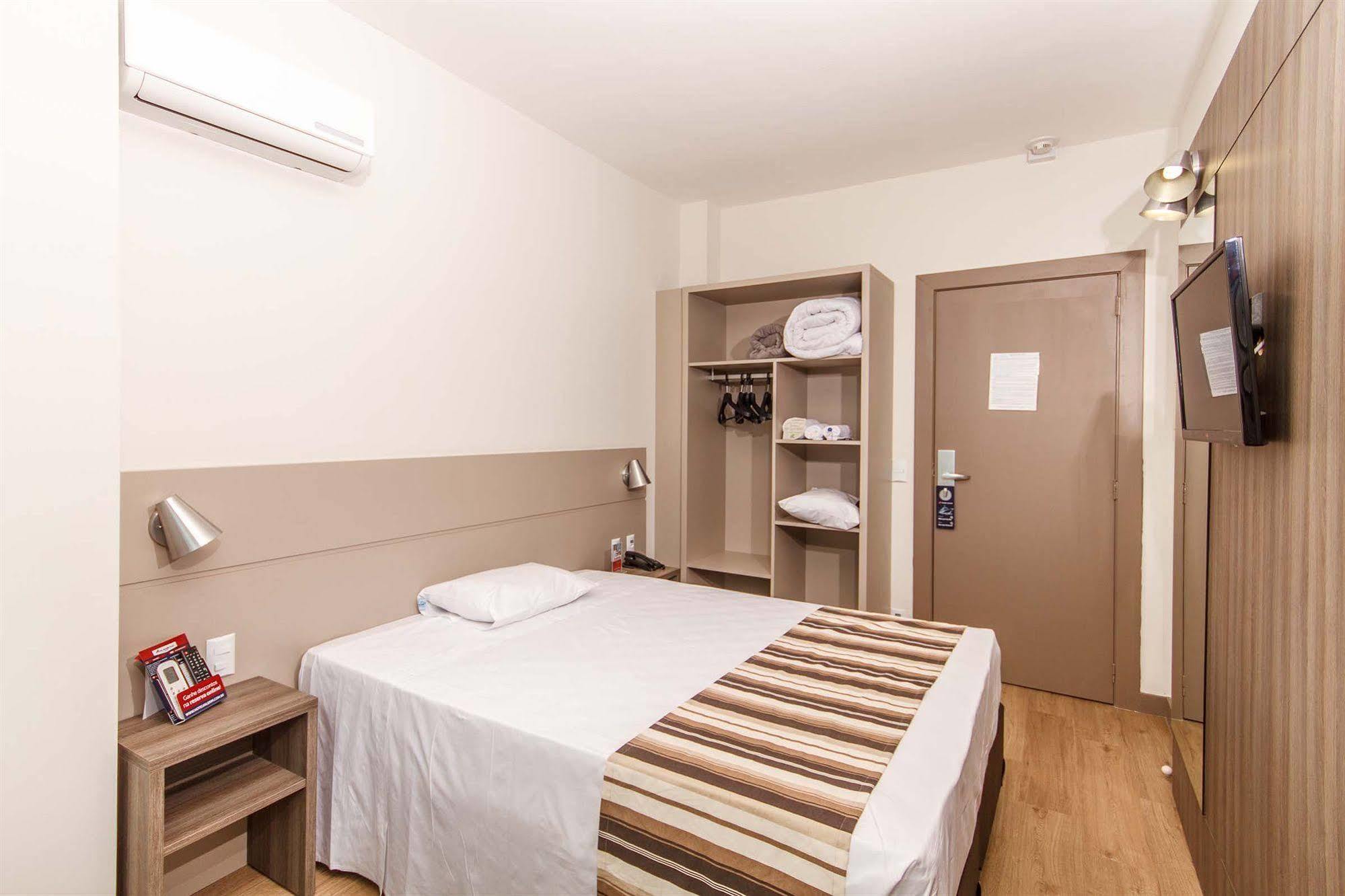 Hotel Valerim Itajai / Navegantes Zewnętrze zdjęcie