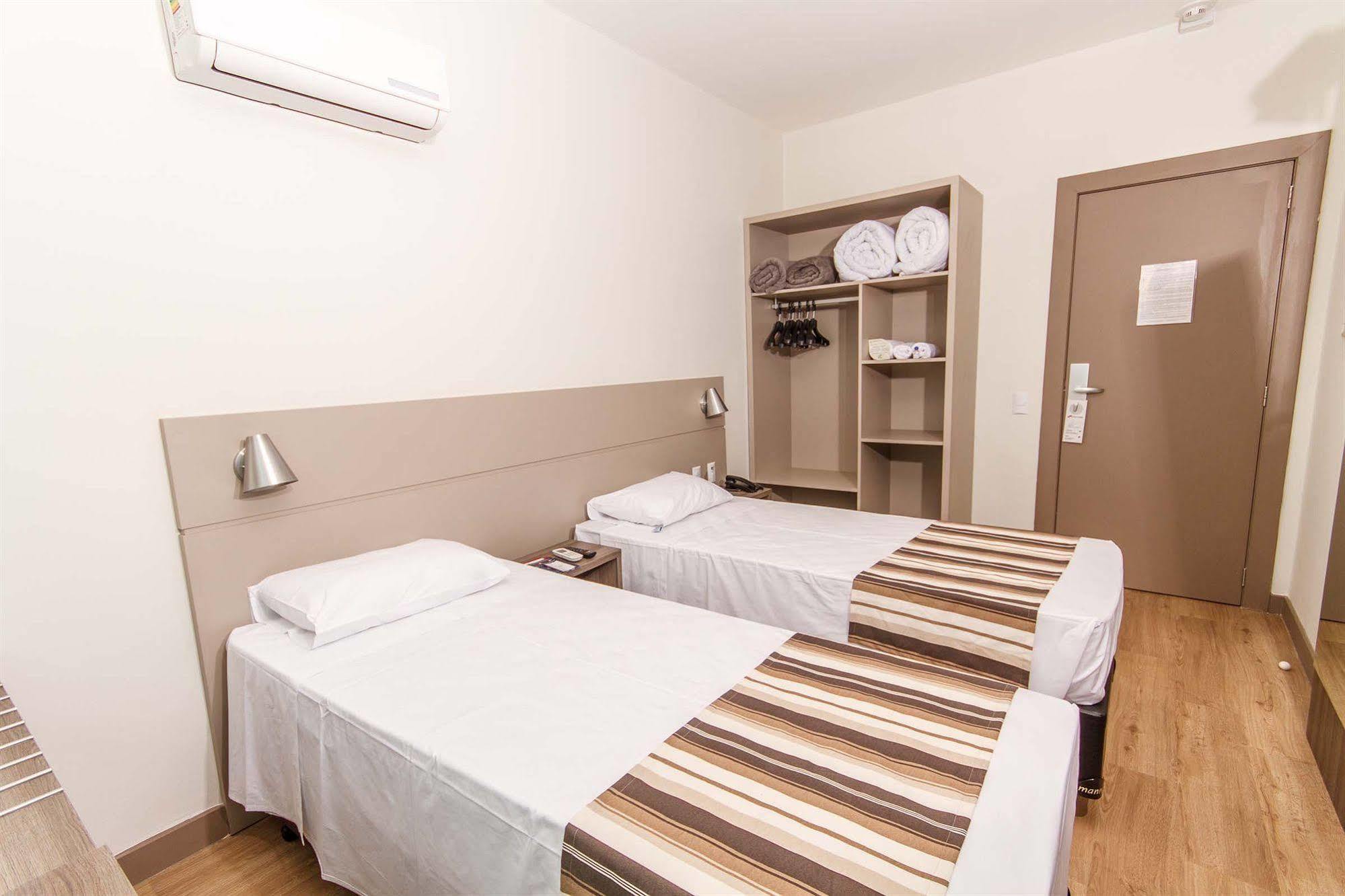 Hotel Valerim Itajai / Navegantes Zewnętrze zdjęcie
